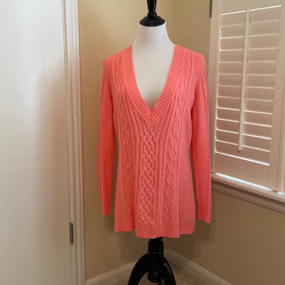 New York & Co acrylic pull over sweater in gorgeous coral/pink.